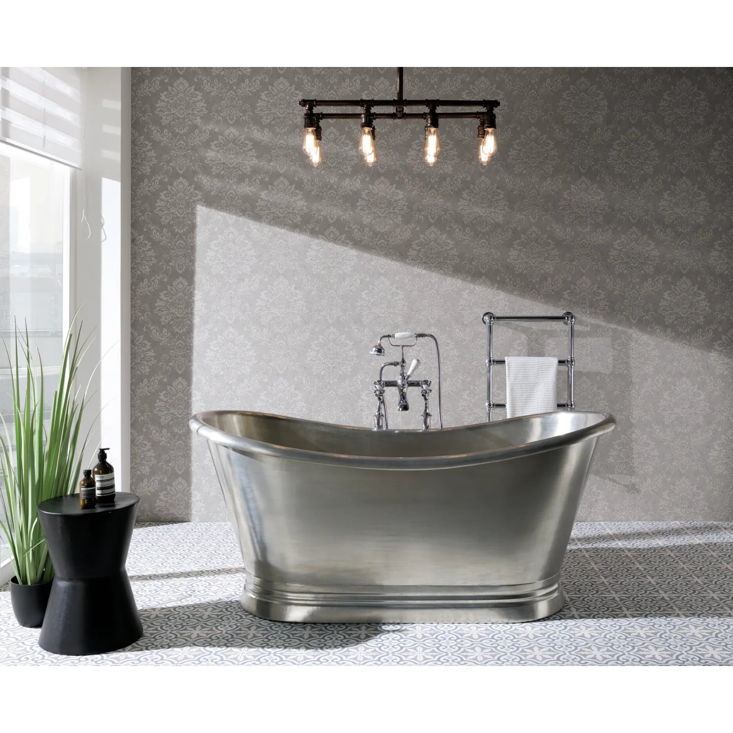 BC Designs Freestanding Traditional Boat with Tin Inner - 1700mm L x 725mm W, Tin