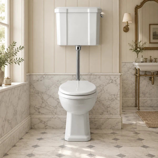 Hunton Traditional Low Level Toilet With Cistern & Flush Pipe